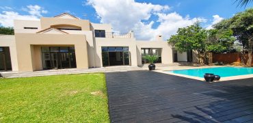 6 Bedroom Pet-friendly House for Rent: Dainfern Golf Estate