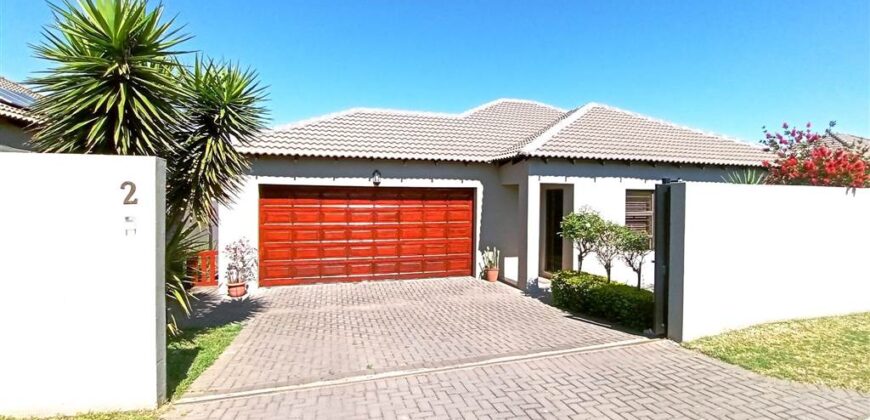 3 Bed Cluster for Sale in Buccleuch: Sandton