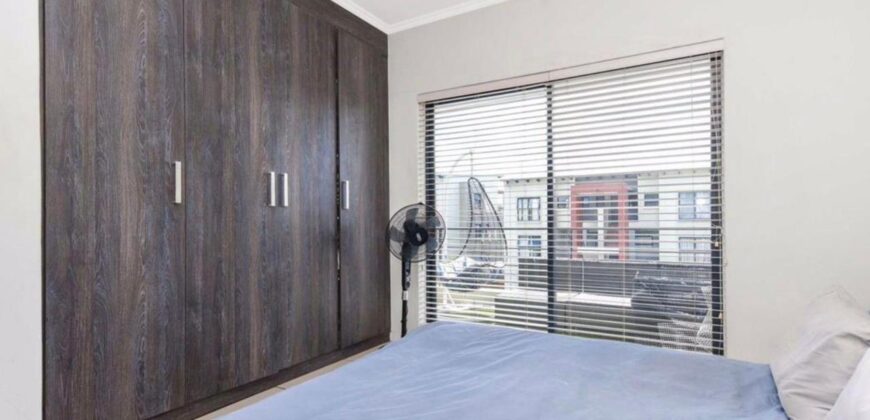 2 Bedroom Apartment for Sale: Fourways: Sandton