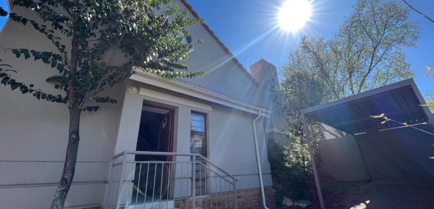 2 Bedroom Townhouse for Rent: Craigavon: Sandton