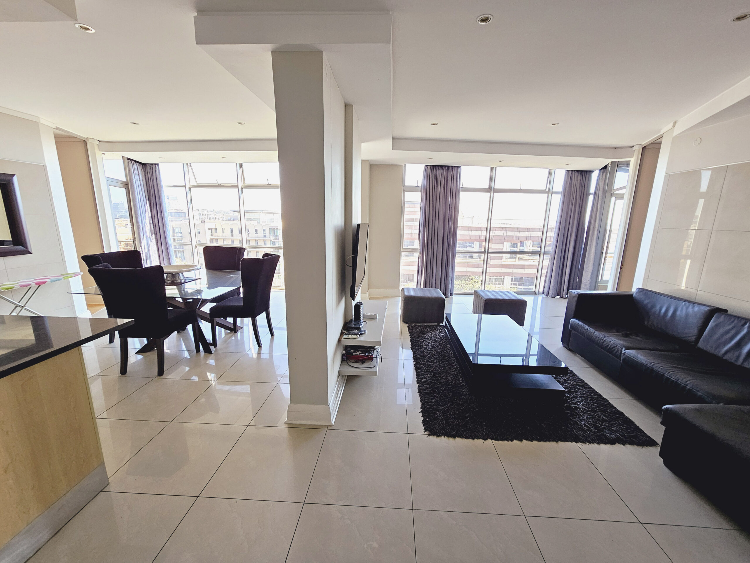 Fully Furnished 2 Bedroom Apartment for Rent: Sandown, Sandton