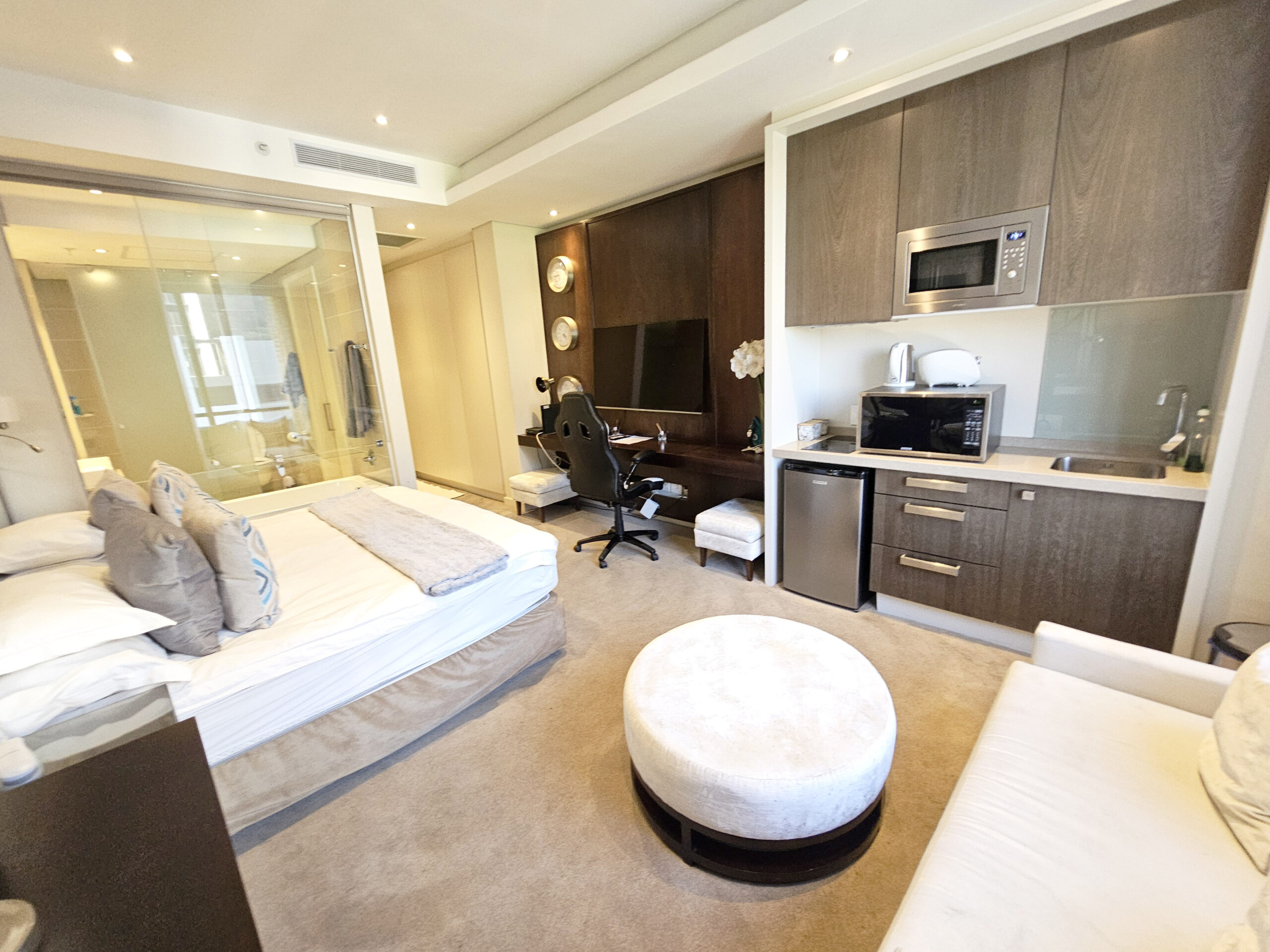 Studio Apartment for Rent: Sandton Skye: Sandton