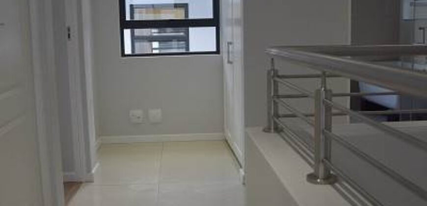 3 Bedroom Townhouse for Sale in Paulshof: Sandton