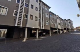 2 Bedroom Townhouse for Sale: Ferndale: Randburg