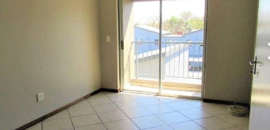 2 Bedroom Townhouse for Sale: Ferndale: Randburg