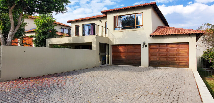 3 Bedroom Townhouse for Rent: Craigavon: Sandton