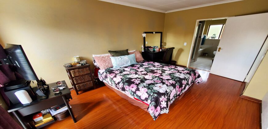 3 Bedroom Townhouse for Rent: Craigavon: Sandton