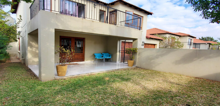 3 Bedroom Townhouse for Rent: Craigavon: Sandton