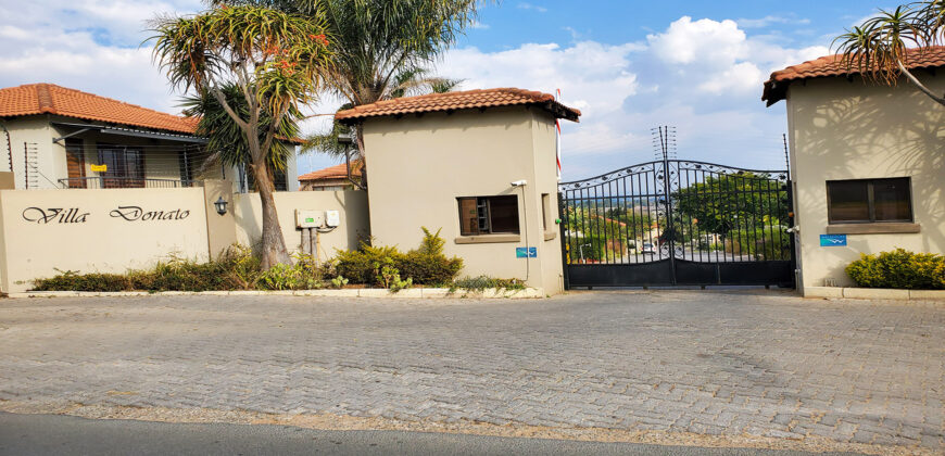 3 Bedroom Townhouse for Rent: Craigavon: Sandton