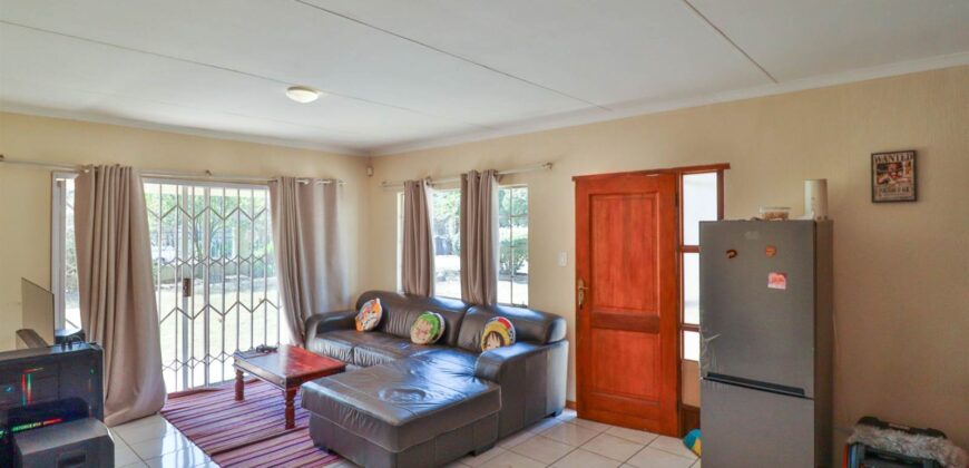 4 Bedroom House for Sale: Douglasdale: Sandton