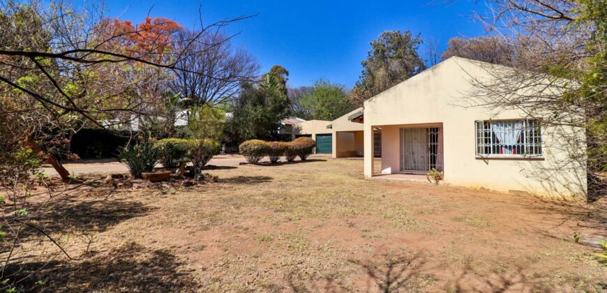 4 Bedroom House for Sale: Douglasdale: Sandton