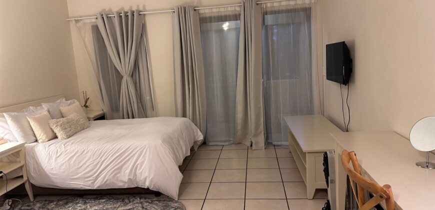 Studio Apartment for Rent: Paulshof: Sandton