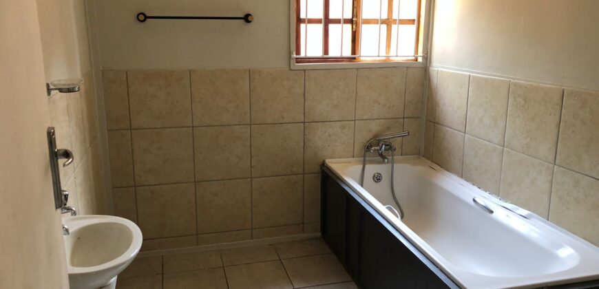 4 Bedroom House for Sale: Carlswarld, Midrand