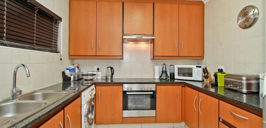 2 Bedroom Apartment For Sale: Sandown, Sandton