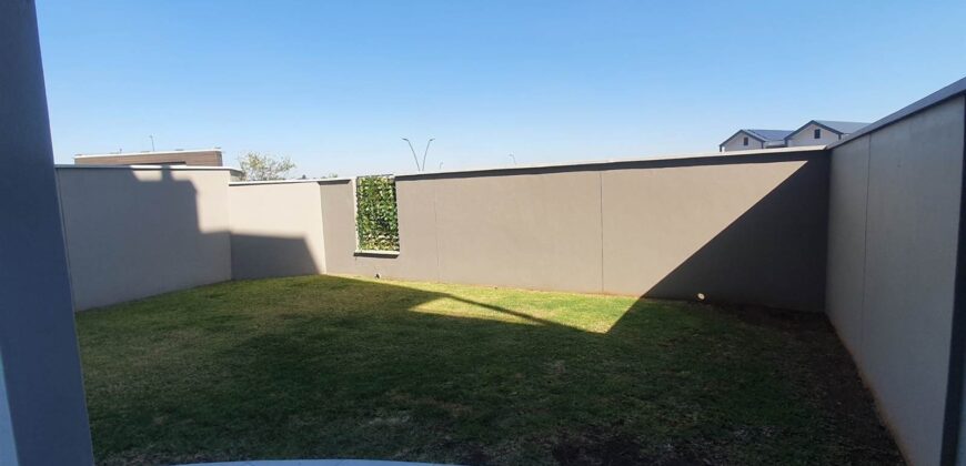 3 Bed Apartment in for Rent: Waterfall, Midrand