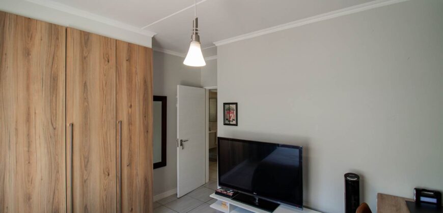 3 Bedroom Apartment for Sale: Waterfall City: Midrand