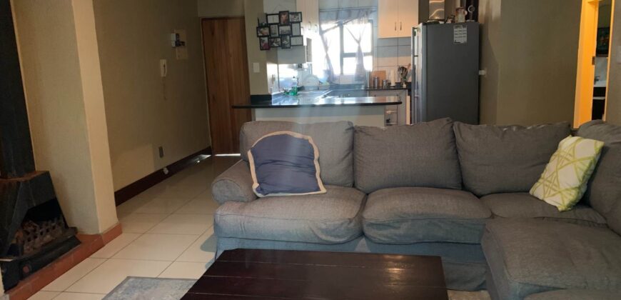 3 Bedroom Apartment For Rent: Bryanston, Sandton