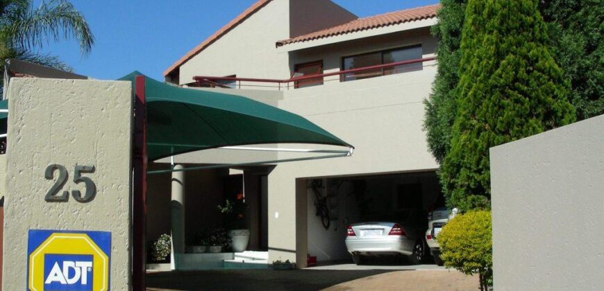 3 Bedroom Townhouse for Rent: Sunninghill: Sandton