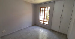 2 Bedroom Apartment for Sale: Hyde Park: Sandton