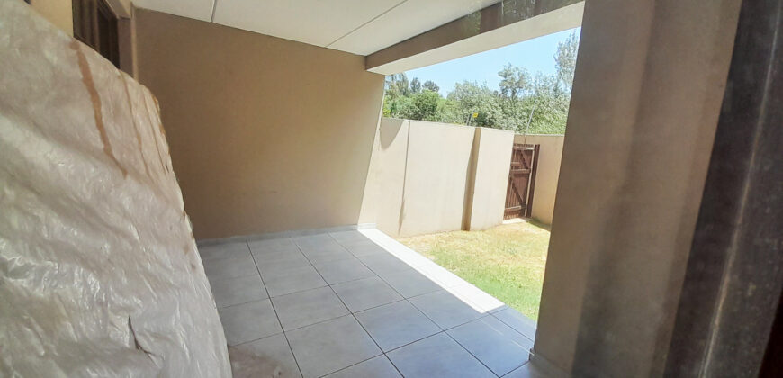 2 Bedroom Apartment for Sale: Hyde Park: Sandton