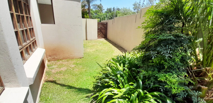 2 Bedroom Apartment for Sale: Hyde Park: Sandton