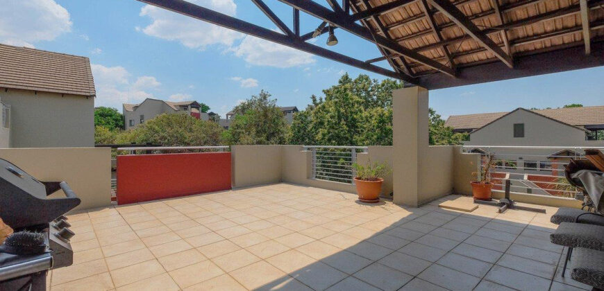 2 Bedroom Loft Apartment for Sale: Lonehill: Sandton