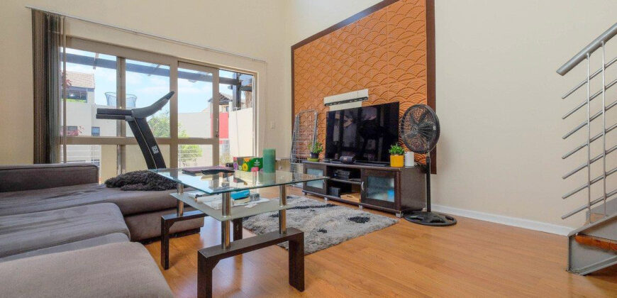 2 Bedroom Loft Apartment for Sale: Lonehill: Sandton