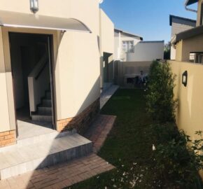 3 Bedroom Townhouse for Rent: Broadacres: Sandton