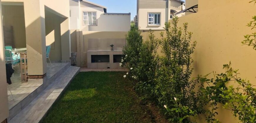 3 Bedroom Townhouse for Rent: Broadacres: Sandton