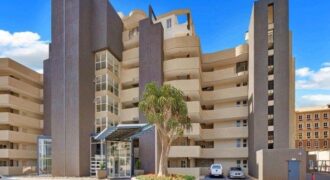 2 Bedroom Apartment for Sale: Morningside: Sandton