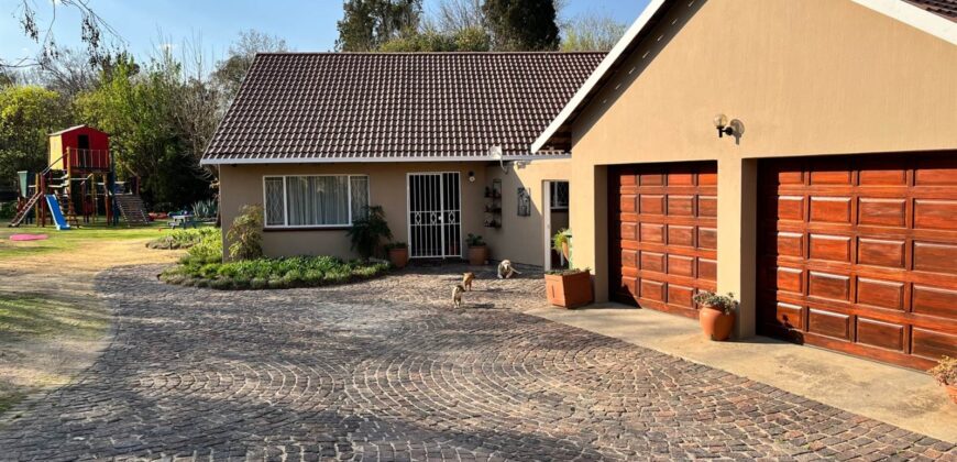 4 Bedroom House For Sale: Bryanston, Sandton