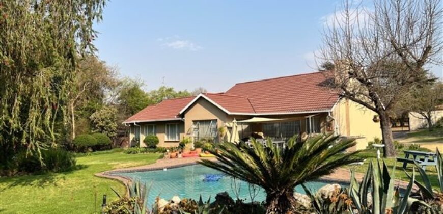 4 Bedroom House For Sale: Bryanston, Sandton